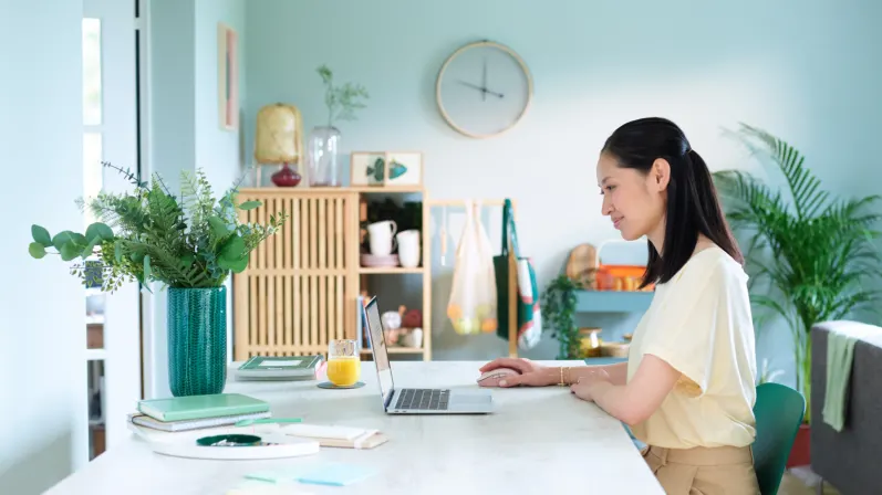 ماوس گیمینگ لاجیتک مدل Logitech Signature M650 Wireless Mouse