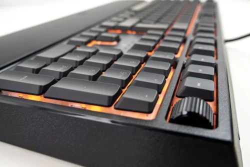 کیبورد گیمینگ ریزر Ornata V2
